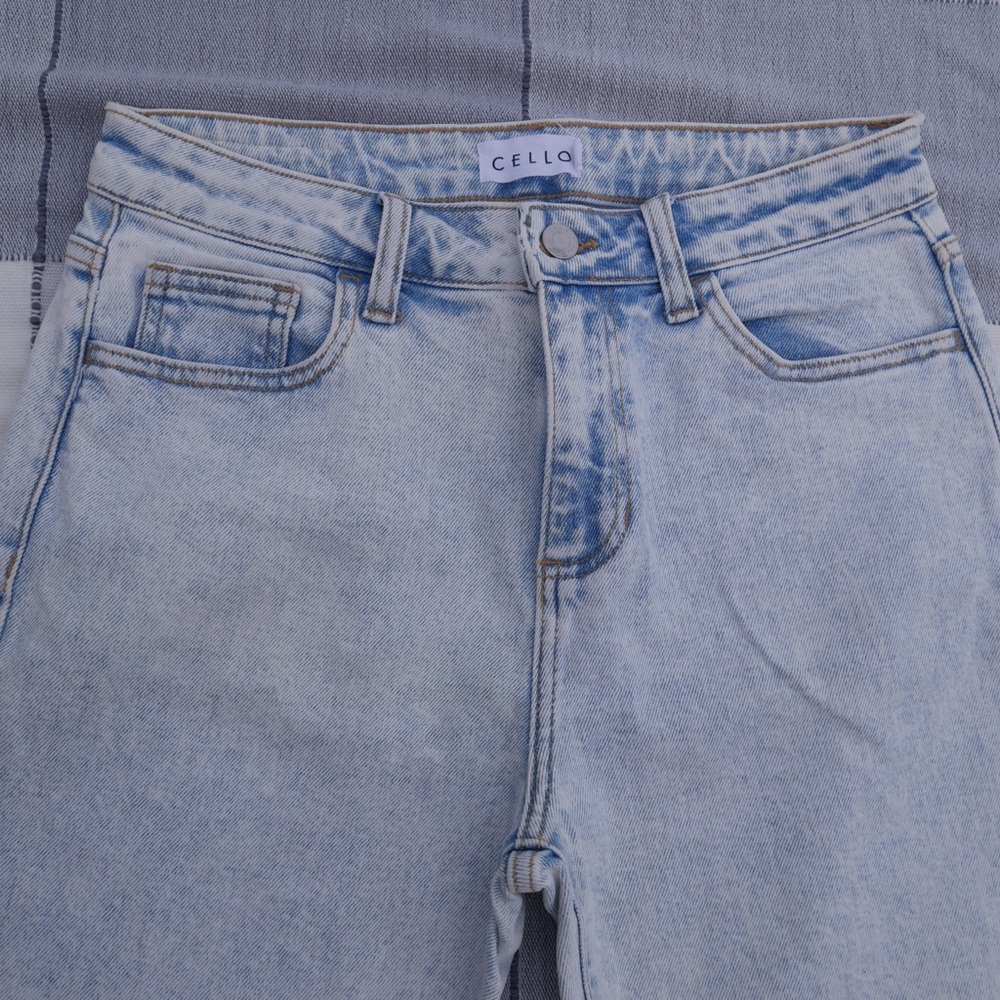 Women's Light Blue Jeans